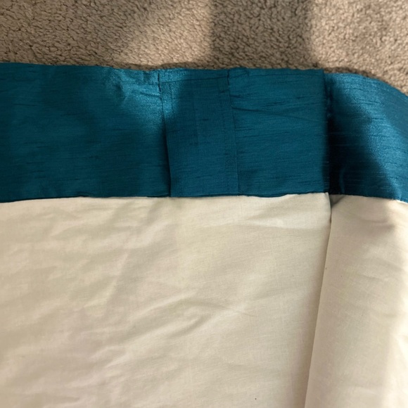 Curtains - Picture 7 of 7